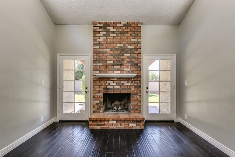 Photo 3 of 27 - 9407 E Laurel Ln, Scottsdale, AZ 85260