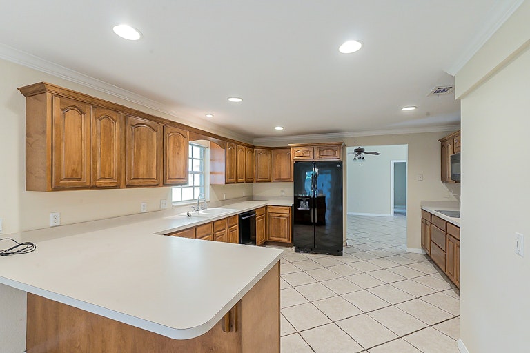 Photo 6 of 30 - 3905 Oberry Rd, Kissimmee, FL 34746