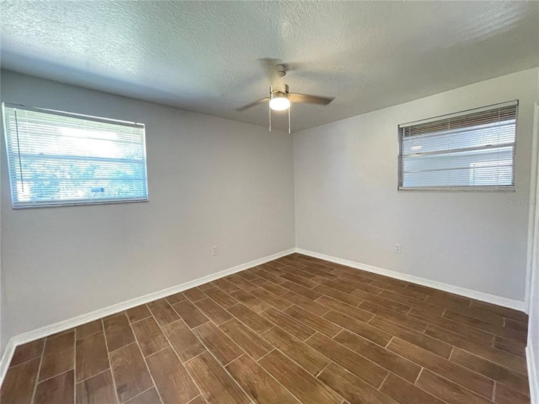 Photo 25 of 30 - 1107 31st Street Ct E, Palmetto, FL 34221