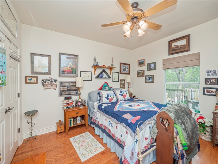 Photo 23 of 38 - 1304 Jewel Park Rd, Leander, TX 78645