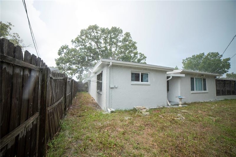 Photo 10 of 72 - 5121 Dove Dr, New Port Richey, FL 34652