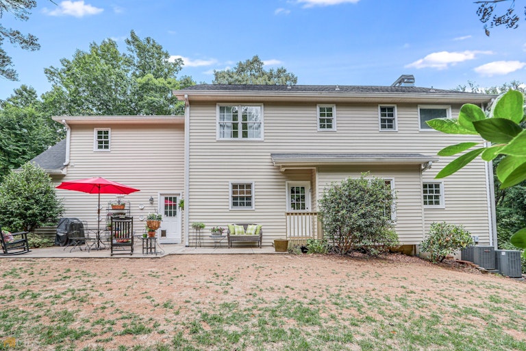Photo 3 of 70 - 3723 Hardy Rd, Gainesville, GA 30506
