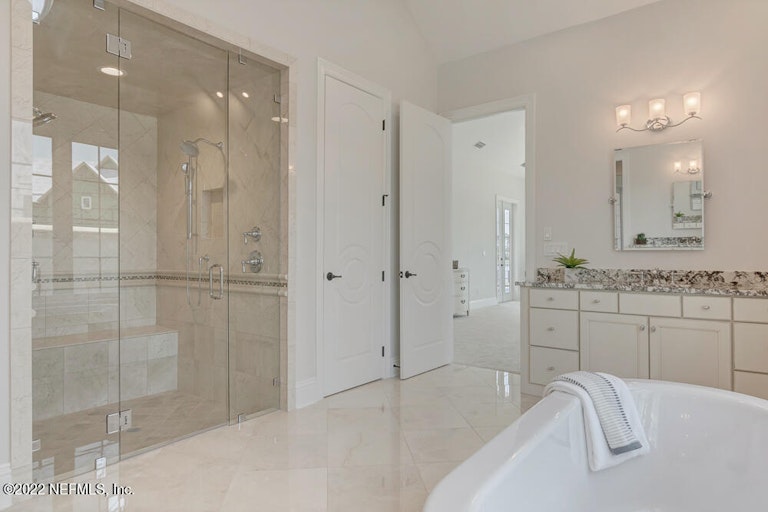 Photo 15 of 18 - 11080 Blazing Ridge Ct, Jacksonville, FL 32219
