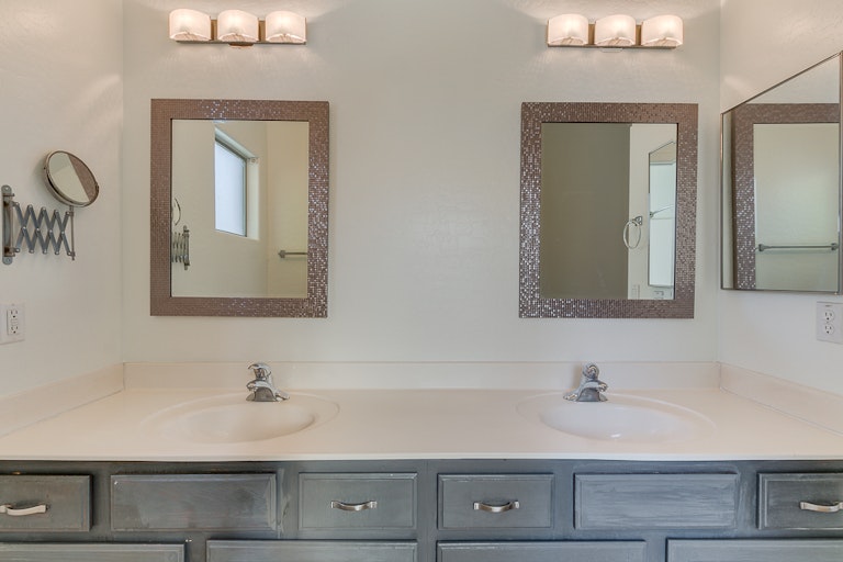 Photo 16 of 27 - 4983 S Ithica St, Chandler, AZ 85249