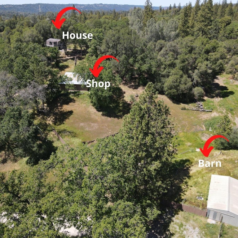 Photo 6 of 33 - 2945 Freshwater Ln, El Dorado, CA 95623