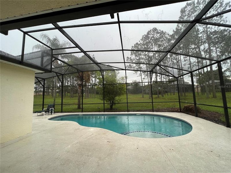 Photo 32 of 43 - 360 Tupelo Cir, Davenport, FL 33897