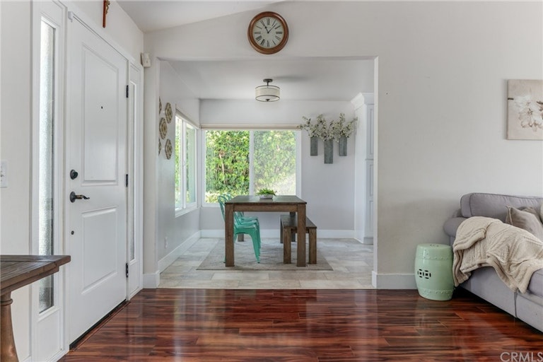 Photo 11 of 19 - 1721 N Oak Knoll Dr, Anaheim, CA 92807