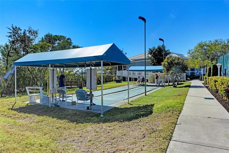 Photo 44 of 56 - 1247 Edgewater Cir #1247, Bradenton, FL 34209