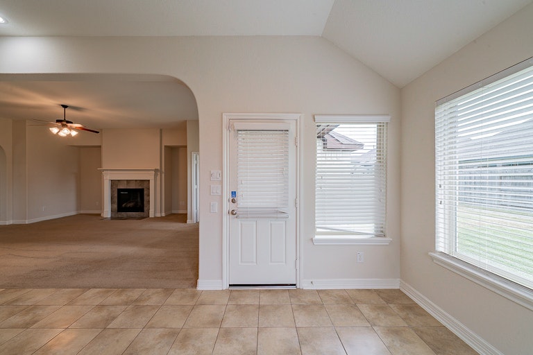 Photo 15 of 31 - 3544 Morning Hill Ct, Pearland, TX 77584