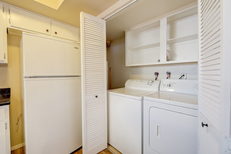 Photo 12 of 25 - 638 S Youngfield Ct, Lakewood, CO 80228