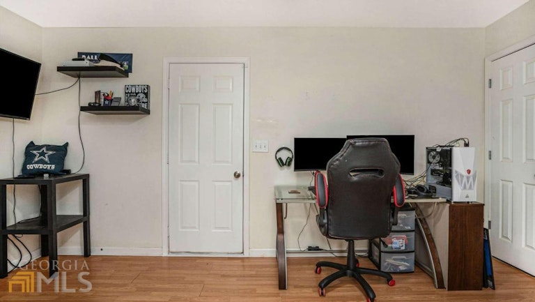 Photo 16 of 33 - 6732 Dorsett Shoals Rd, Douglasville, GA 30135