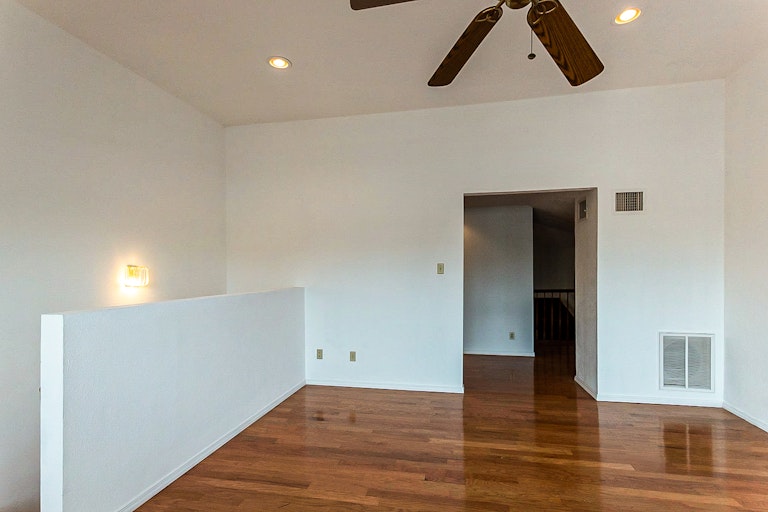 Photo 26 of 41 - 2501 Kelsey Dr, Plano, TX 75075