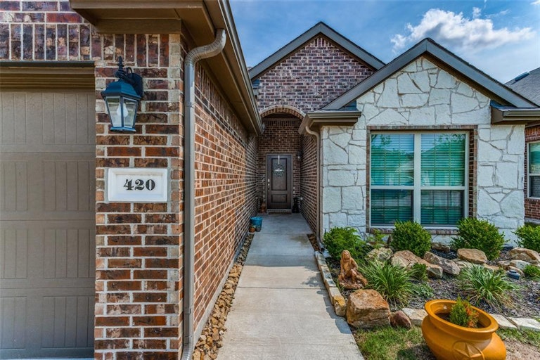 Photo 5 of 36 - 420 Cowboy Way, Anna, TX 75409