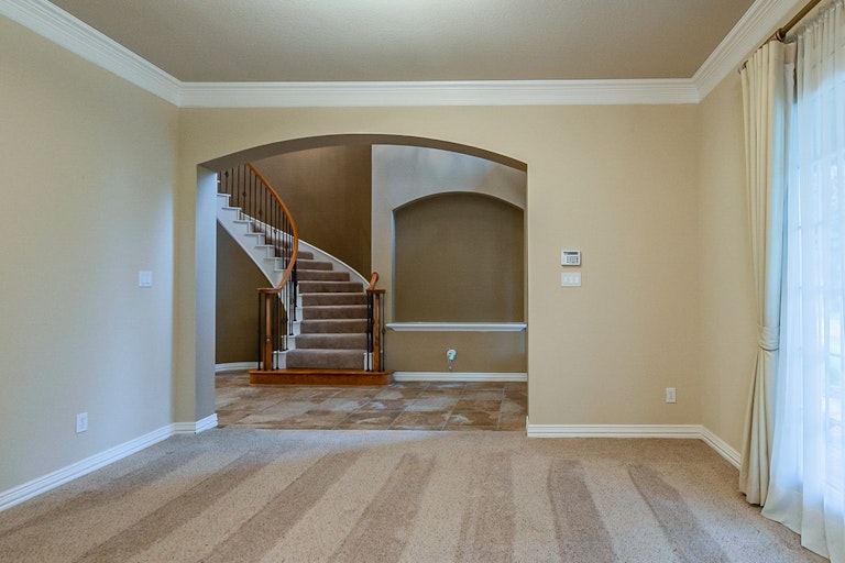 Photo 13 of 41 - 1900 Winchester St, McKinney, TX 75070