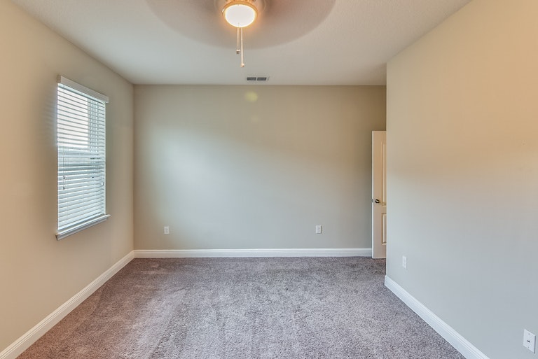 Photo 23 of 35 - 1219 Degraw Dr, Apopka, FL 32712