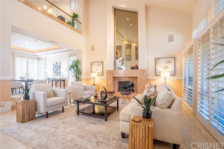 Photo 5 of 72 - 10214 Candleberry Ln, Northridge, CA 91324