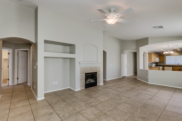Photo 16 of 35 - 27427 N 63rd Dr, Phoenix, AZ 85083