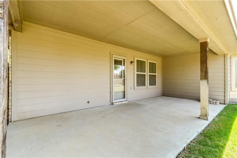 Photo 29 of 33 - 10045 Pronghorn Ln, Fort Worth, TX 76108