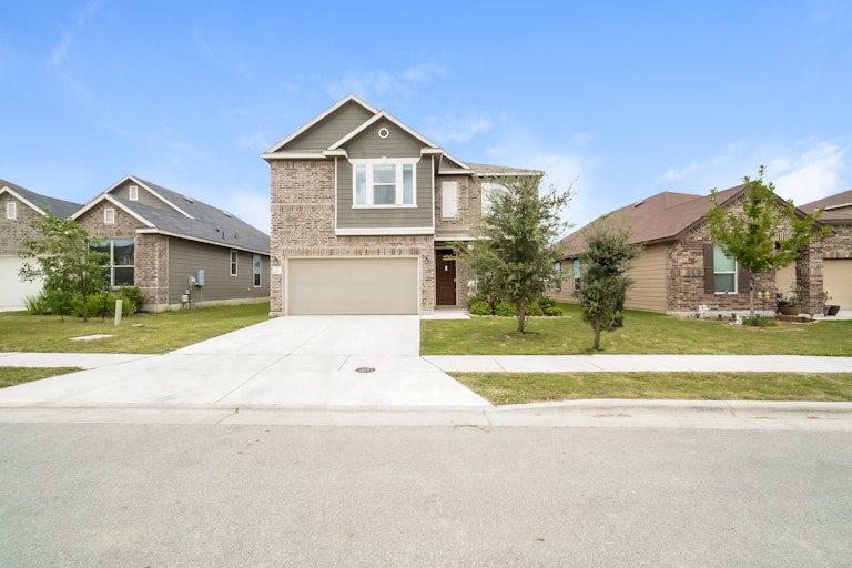 Photo 11 of 27 - 4213 Gale Mdws, New Braunfels, TX 78130