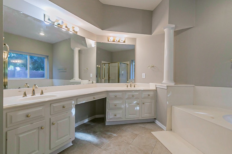 Photo 21 of 32 - 1603 Berkoff Dr, Sugar Land, TX 77479