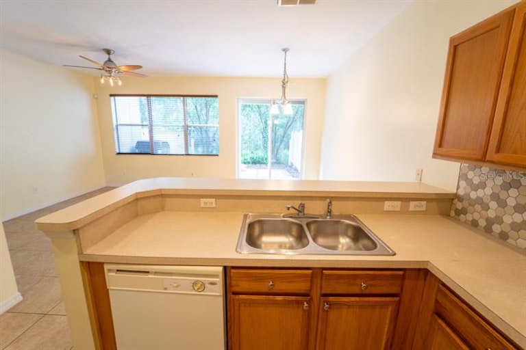 Photo 71 of 71 - 8105 Stone Leaf Ln, Tampa, FL 33647