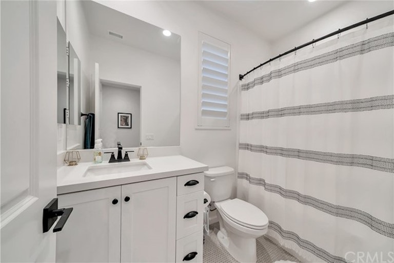 Photo 26 of 48 - 565 S Motif St, Anaheim, CA 92805