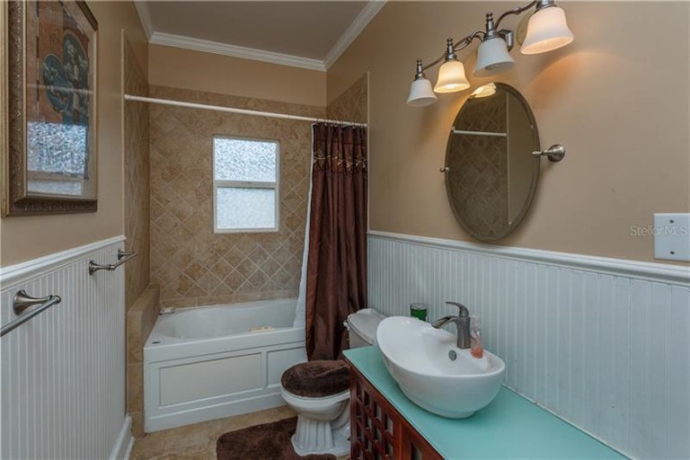 Photo 10 of 24 - 803 E 2nd St, Sanford, FL 32771