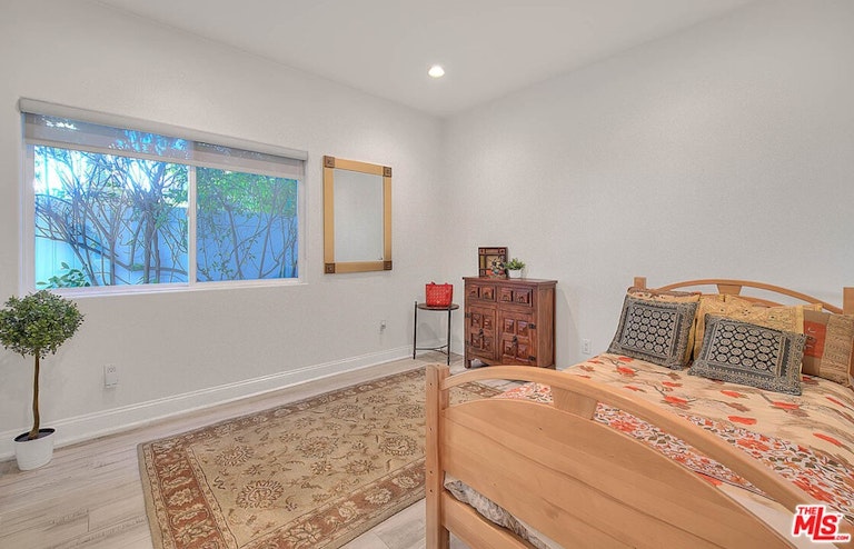 Photo 30 of 54 - 14826 Otsego St, Sherman Oaks, CA 91403