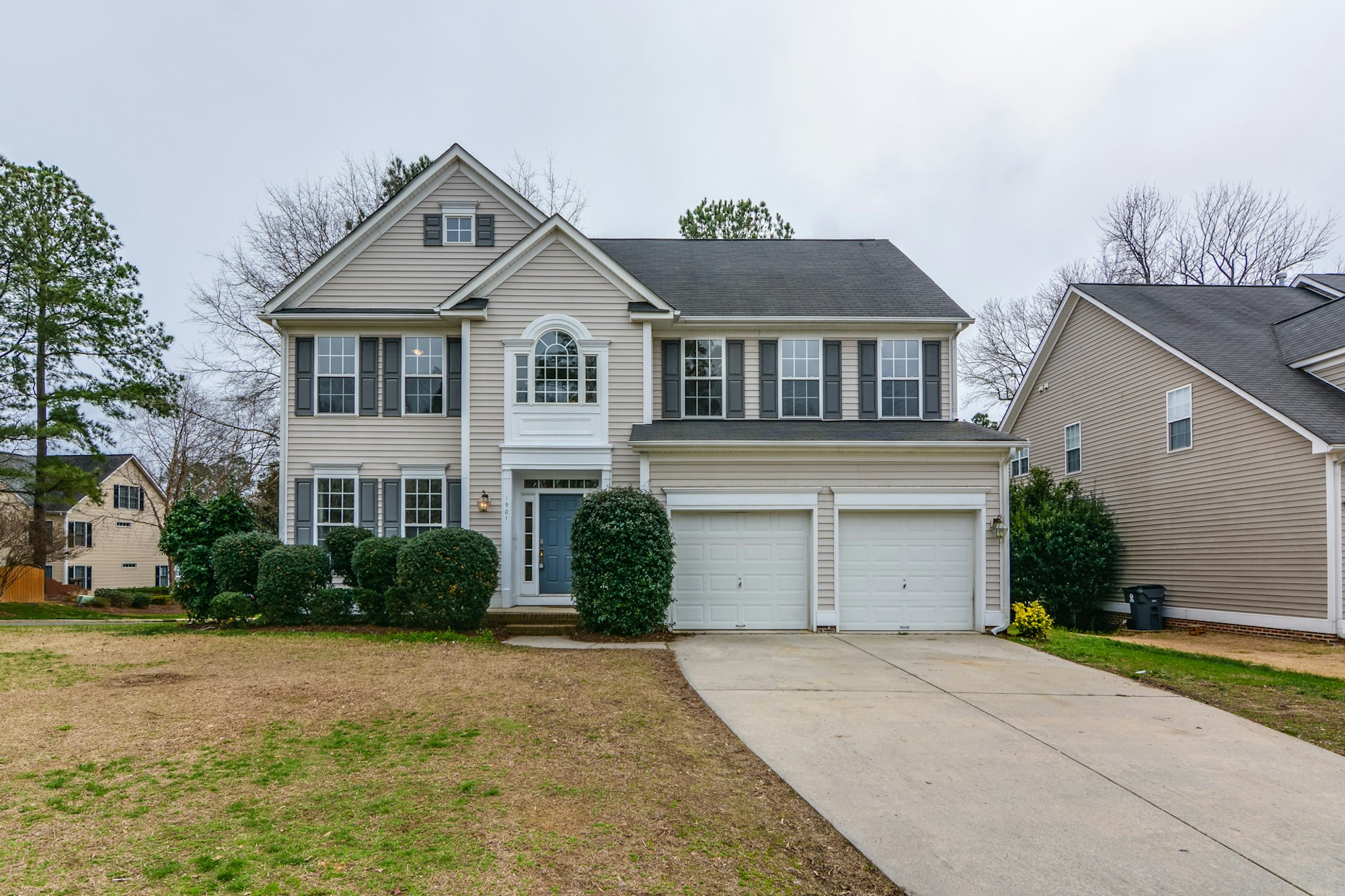 Photo 1 of 34 - 1901 Abby Knoll Dr, Apex, NC 27502