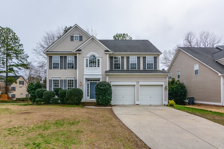 Photo 1 of 34 - 1901 Abby Knoll Dr, Apex, NC 27502