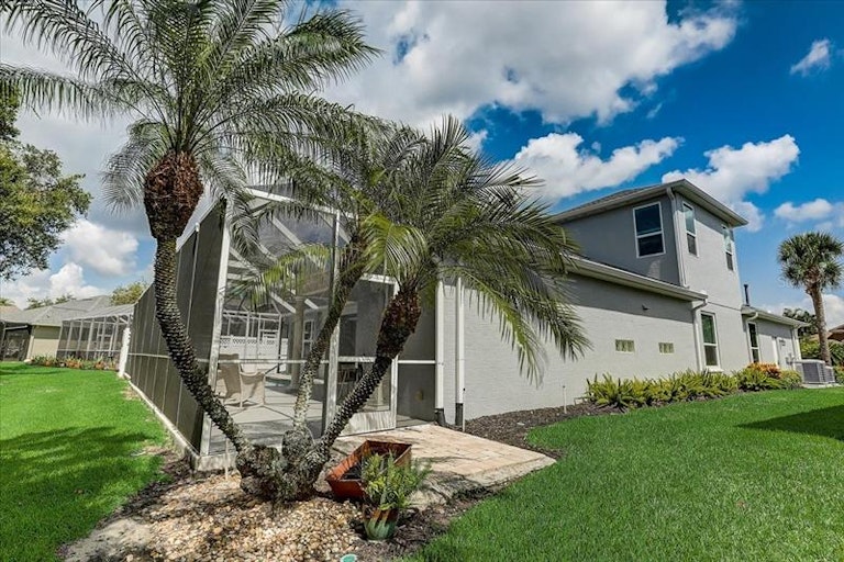Photo 45 of 53 - 7711 Ashley Cir, Bradenton, FL 34201