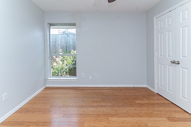 Photo 20 of 25 - 2811 Ashbury Dr, Arlington, TX 76015