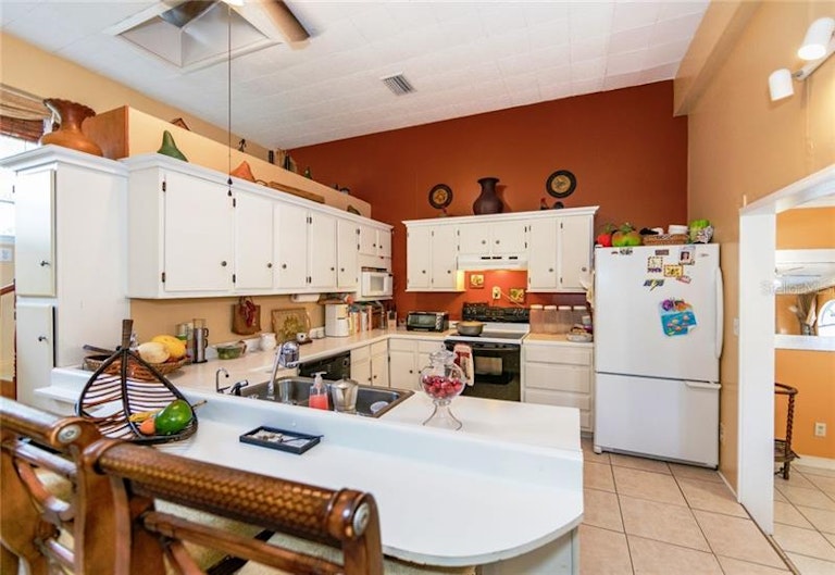 Photo 6 of 25 - 4800 Lake Lowery Rd, Haines City, FL 33844