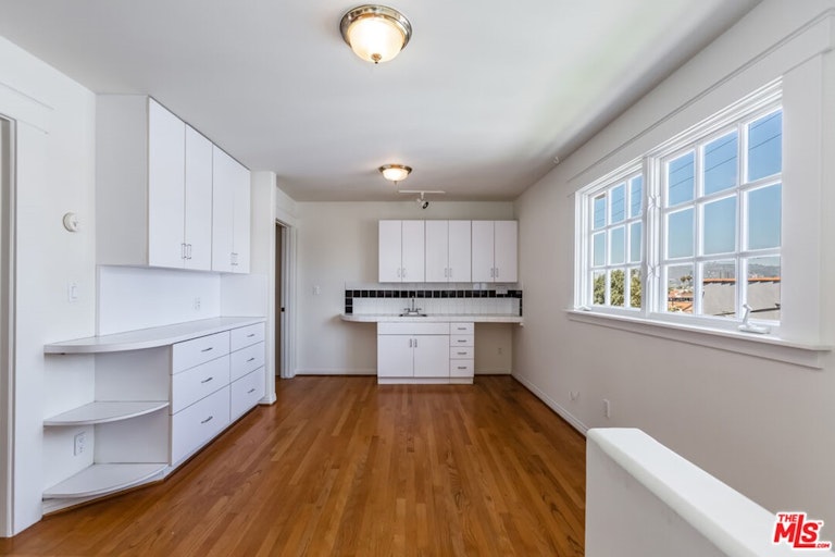 Photo 34 of 53 - 4957 W Melrose Hl, Los Angeles, CA 90029