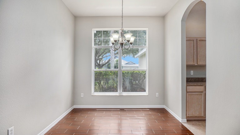 Photo 5 of 16 - 5904 Falconpark Ct, Lithia, FL 33547
