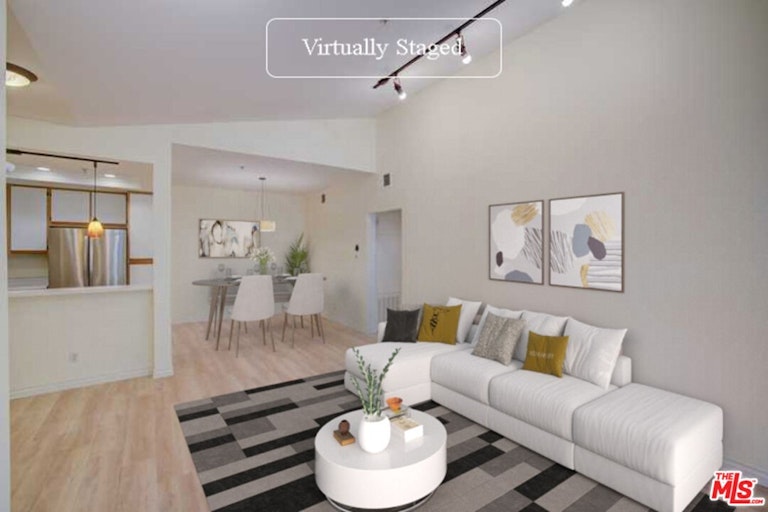 Photo 2 of 23 - 211 Gallery Way, Tustin, CA 92782