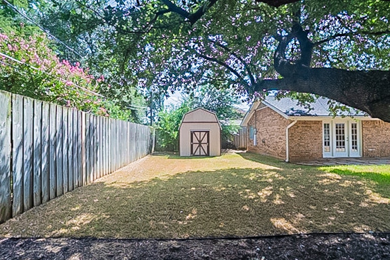 Photo 25 of 25 - 2811 Ashbury Dr, Arlington, TX 76015