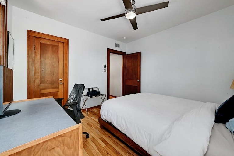Photo 15 of 28 - 1207 Alta Vista Ave, Austin, TX 78704