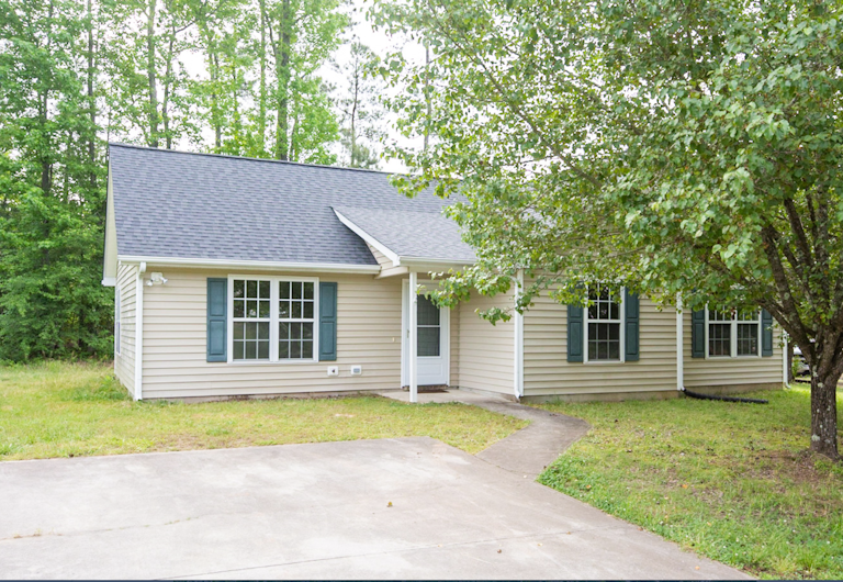 Photo 1 of 17 - 902 Hounds Chase Dr, Durham, NC 27703