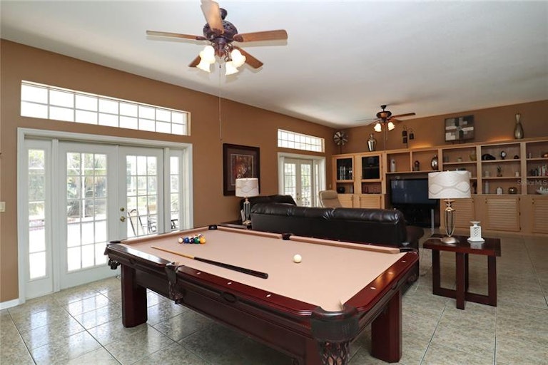 Photo 11 of 32 - 3943 Ocita Dr, Orlando, FL 32837