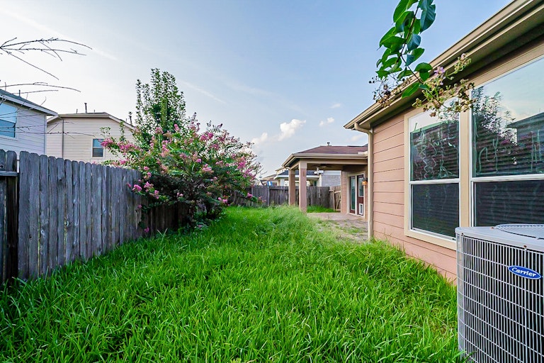 Photo 37 of 37 - 29607 Legends Place Dr, Spring, TX 77386