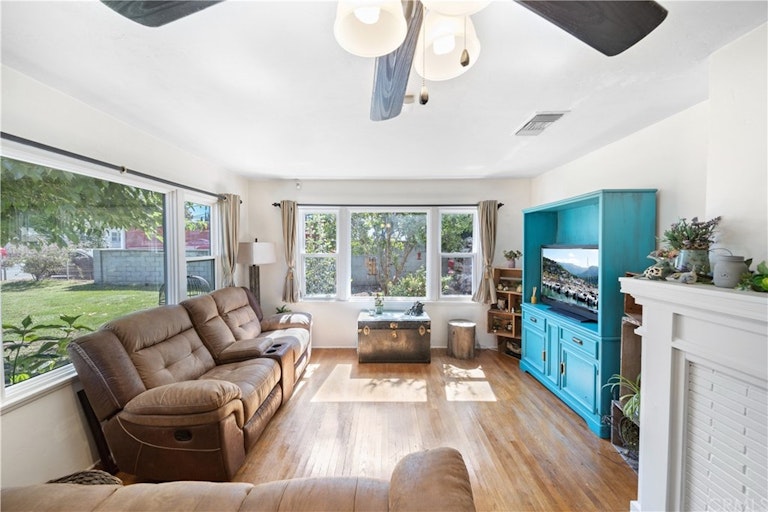 Photo 7 of 38 - 34273 Avenue E, Yucaipa, CA 92399