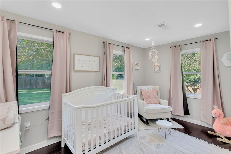 Photo 17 of 40 - 305 Flint Ridge St, Bastrop, TX 78602