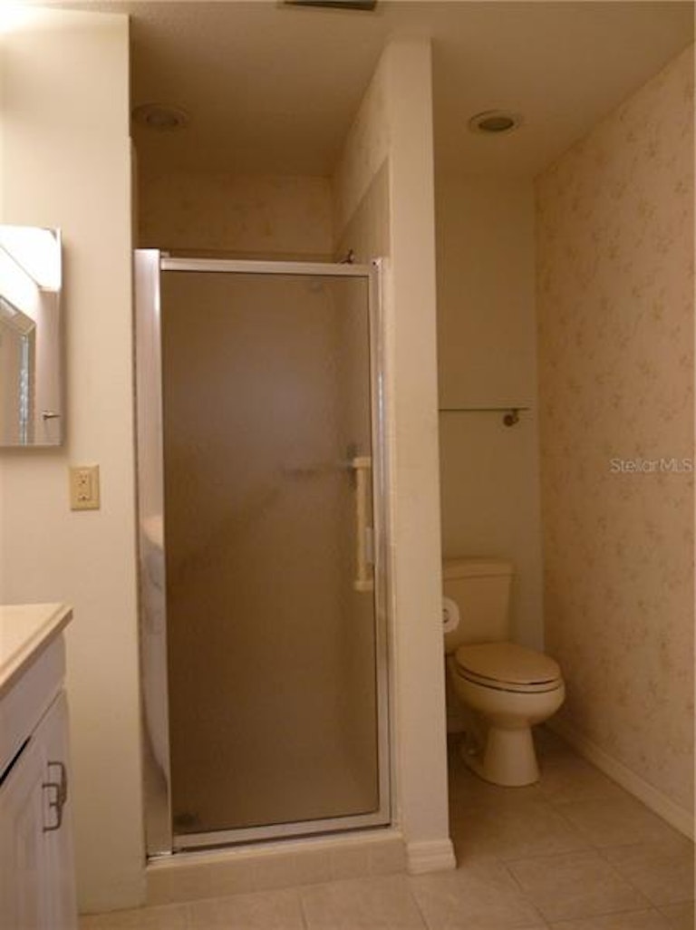 Photo 10 of 12 - 6129 Nicole Dr, Sarasota, FL 34243