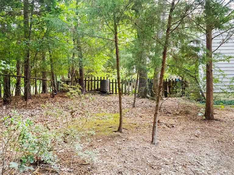 Photo 28 of 29 - 11 Lark Cir, Chapel Hill, NC 27517