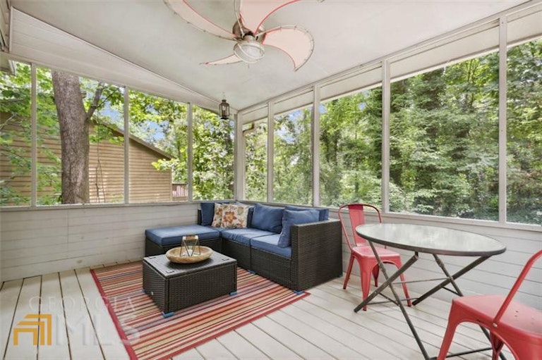 Photo 10 of 36 - 4345 Inverary Walk NE, Roswell, GA 30075