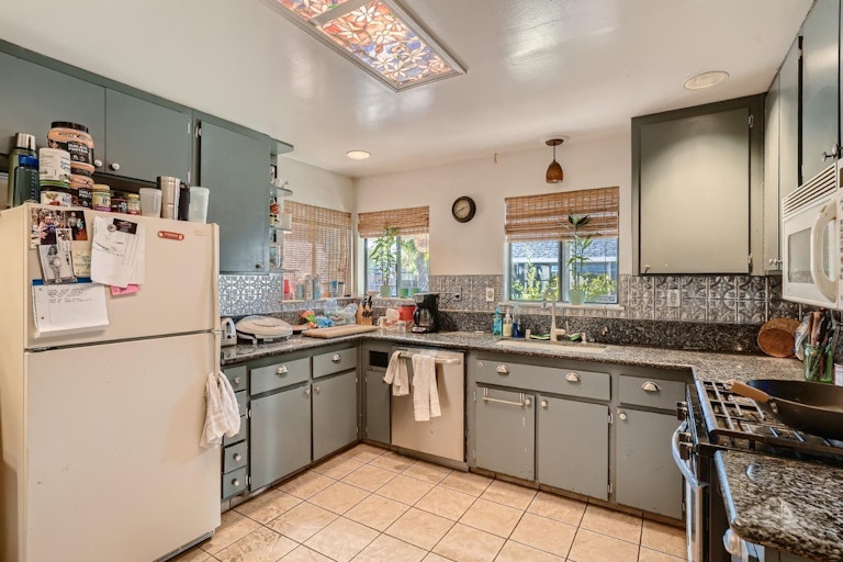 Photo 14 of 35 - 3538 Tarro Way, Carmichael, CA 95608