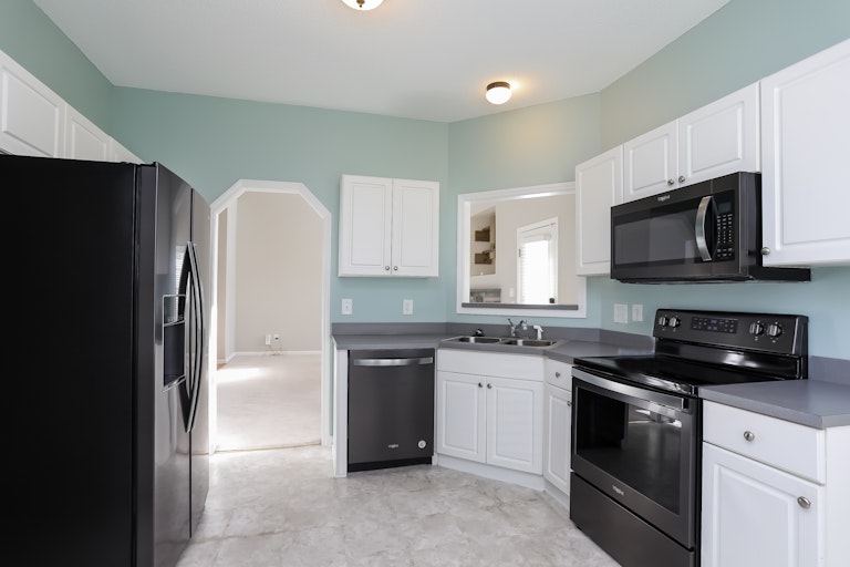 Photo 6 of 22 - 1025 Southgate Dr, Raleigh, NC 27610
