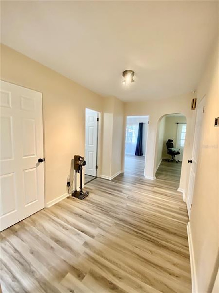 Photo 22 of 60 - 4081 Lake Marianna Dr, Winter Haven, FL 33881