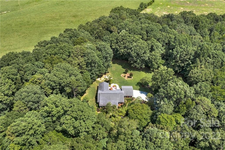 Photo 10 of 39 - 333 Clontz Rd, Indian Trail, NC 28079